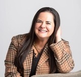 Courtnie Checketts headshot-1-2-1